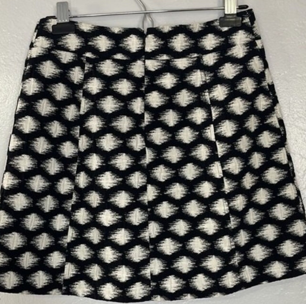 Banana republic Mini Skirt - Picture 2 of 5